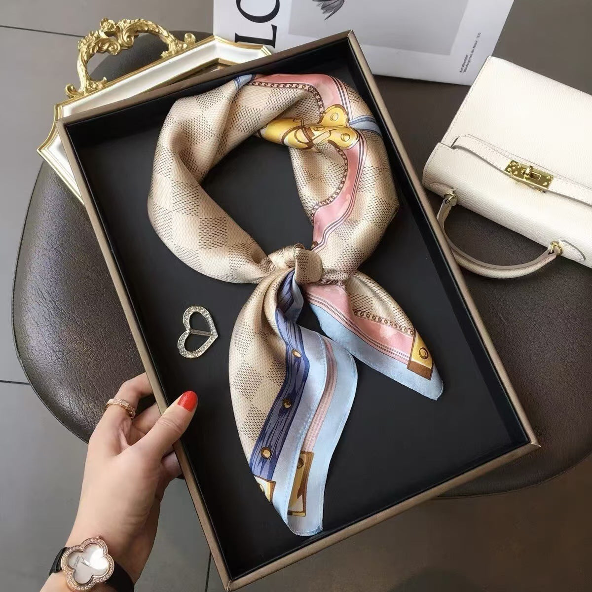Women's Mulberry Silk Spring And Autumn Scarf