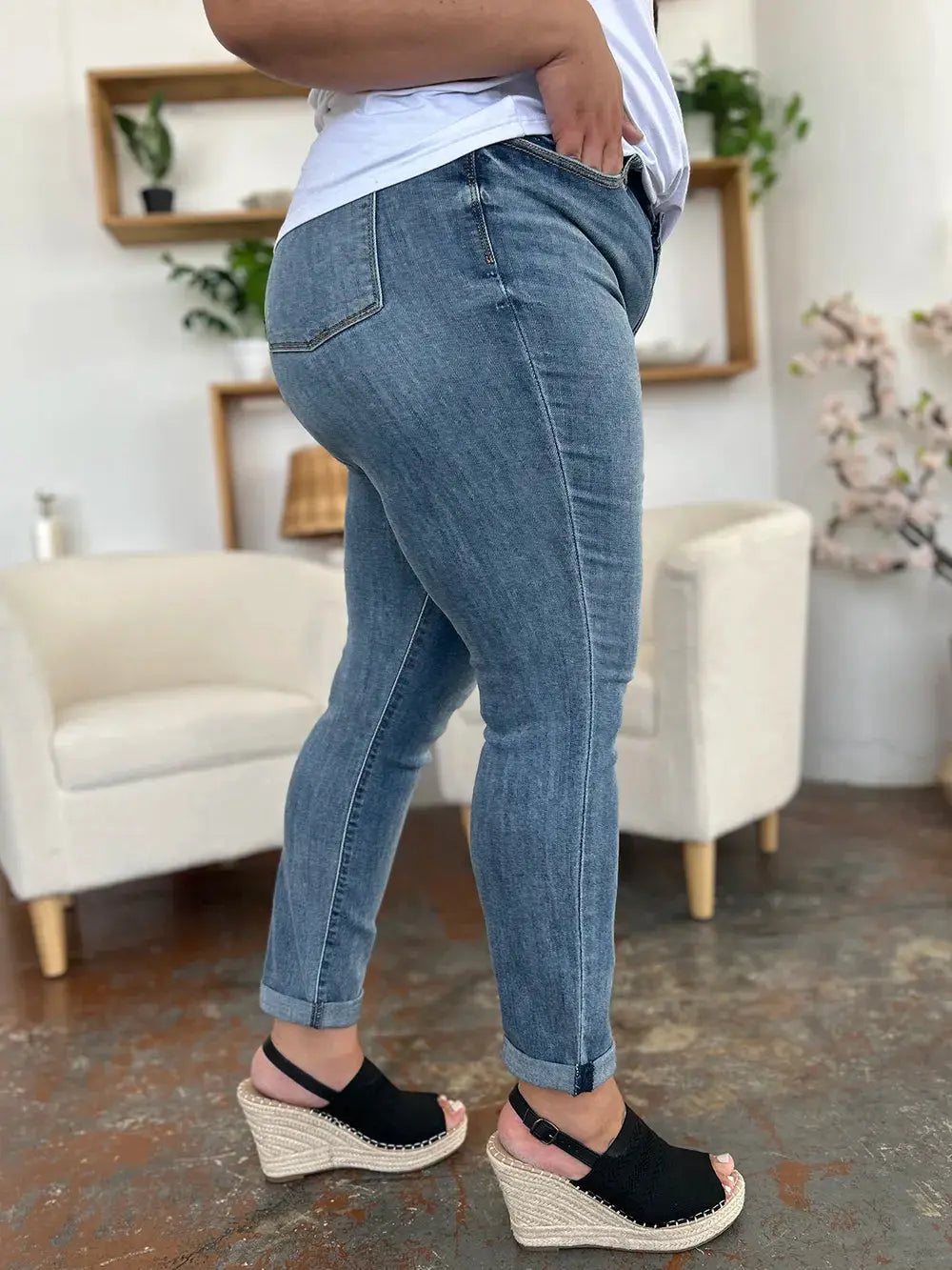 Full Size/Plus Size Cuffed Hem Slim Judy Blue Jeans