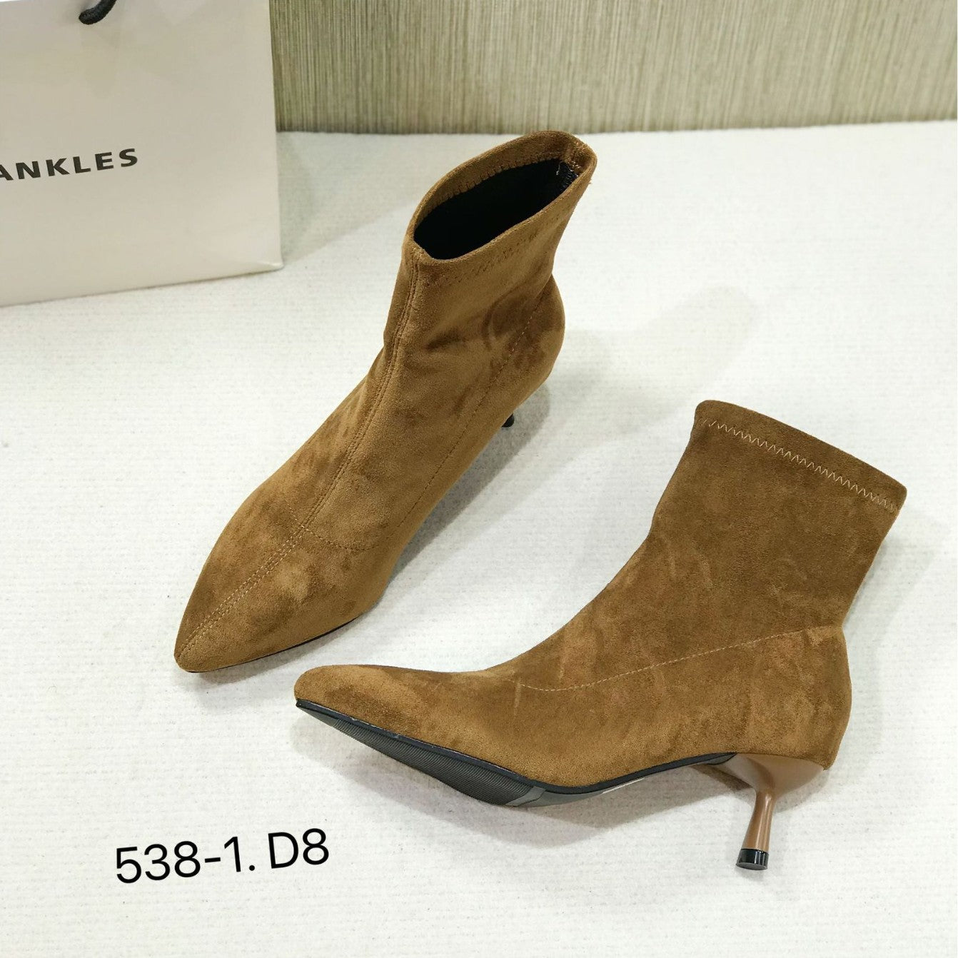 Small Ankle Boots Pointed Toe Fashion Boots Martin Boots