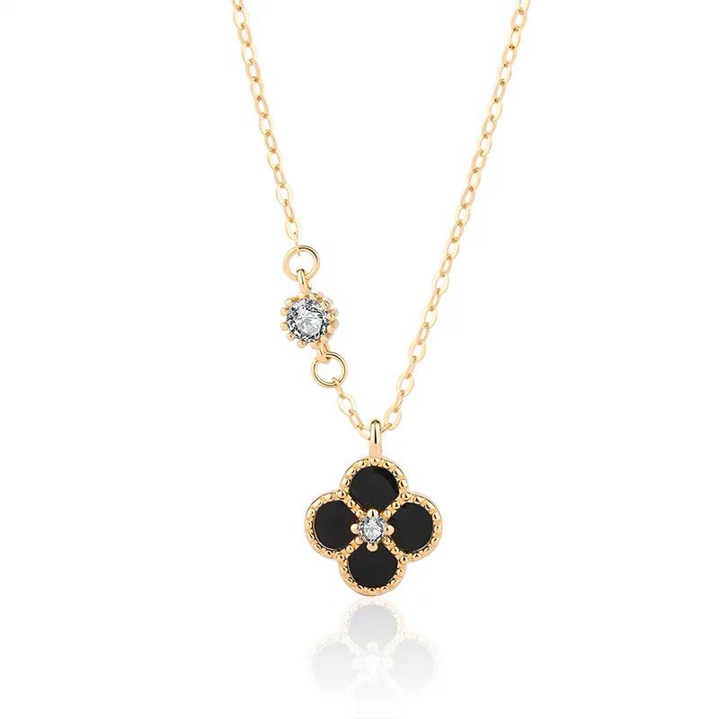 Clover Necklace
