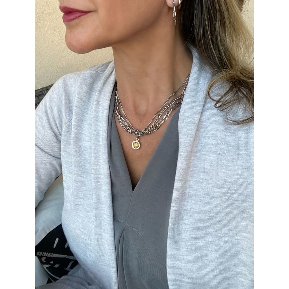 MULTI CHAIN NECKLACE