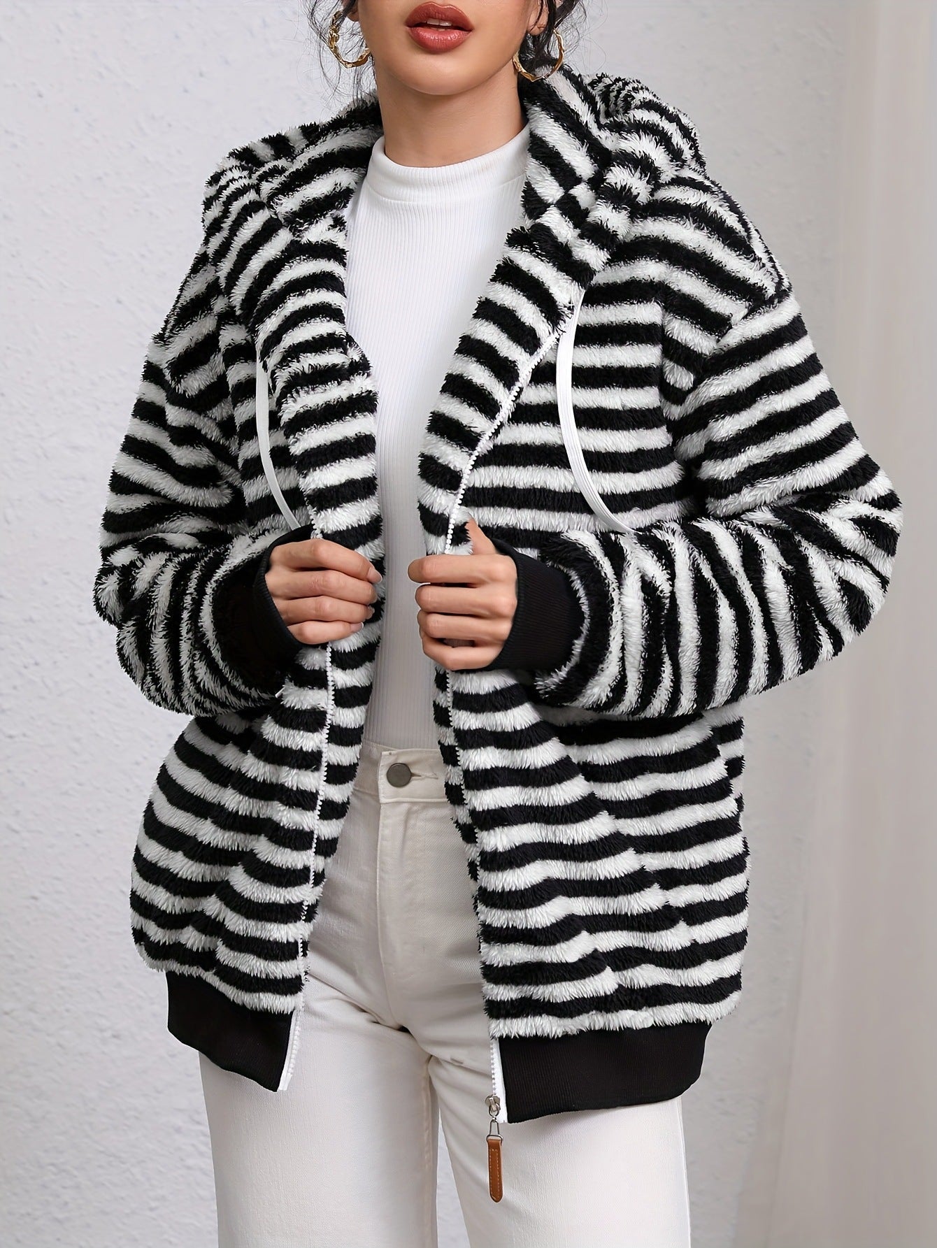 Autumn Winter Lazy Plush Design Black White Striped Hooded Jacket