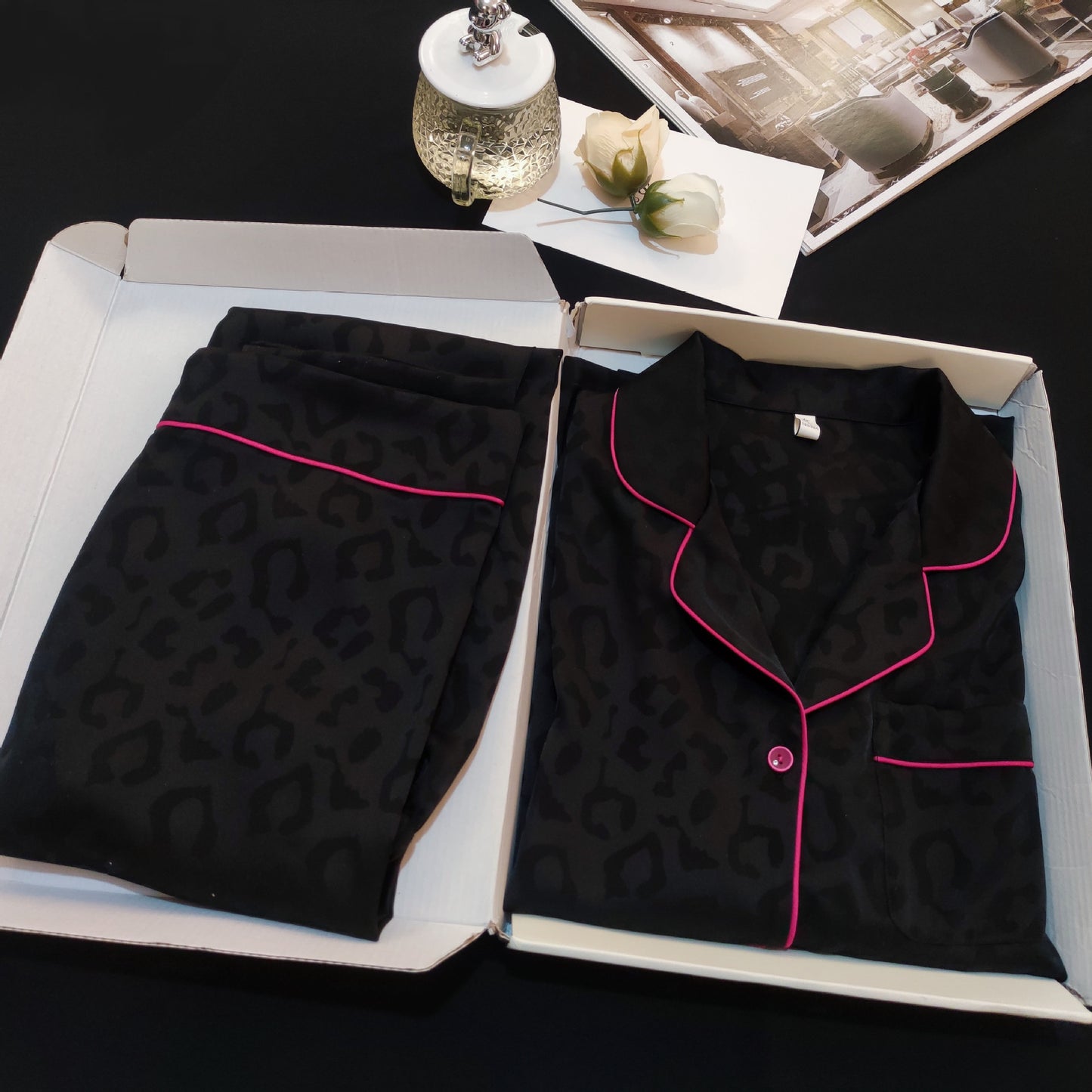 Women's Long Sleeved High-end Ice Silk Pajamas