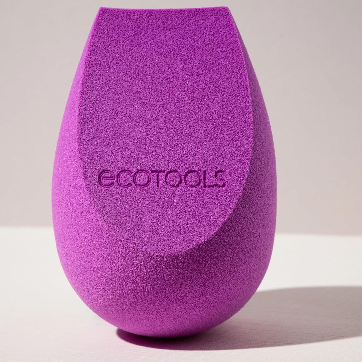 EcoTools Bioblender Compostable Makeup Sponge — Flawless Blending Meets Sustainability